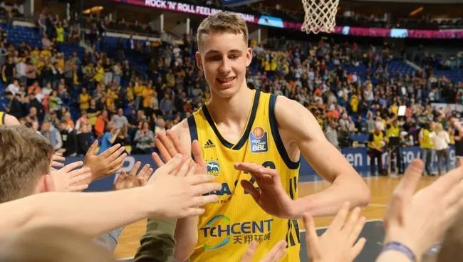 员创造一个 员创造一个