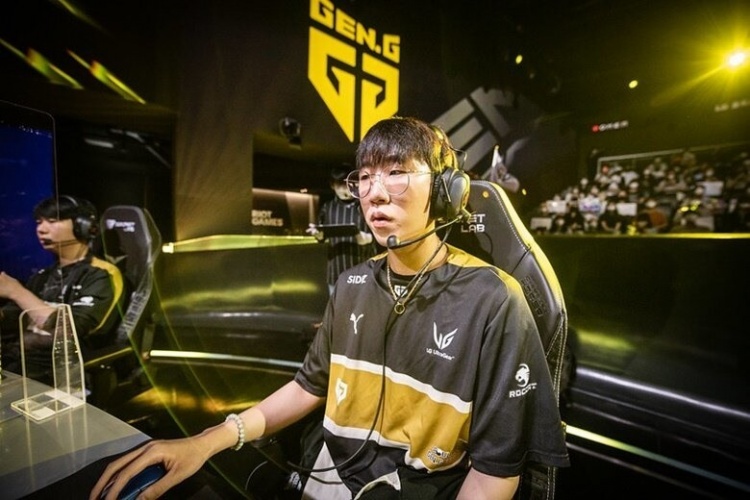 在赛后组织 在赛后组织